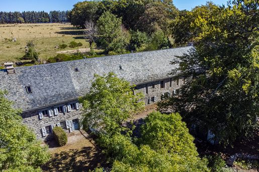 Maison 20 pièces 512 m² · à Laguiole · 512 m² · 495 000 €
