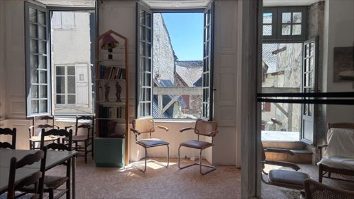 Maison 9 pièces 185 m² · à Mur-de-Barrez · 185 m² · 59 000 €