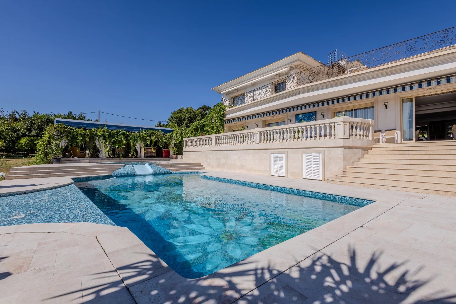 Maison à vendre, 680m², Vallauris