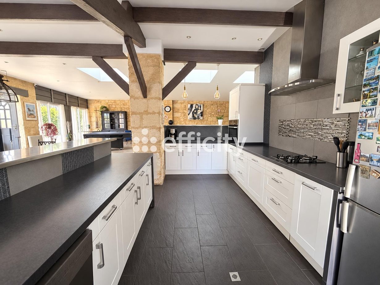 Maison à vendre, 220m², Puisseguin