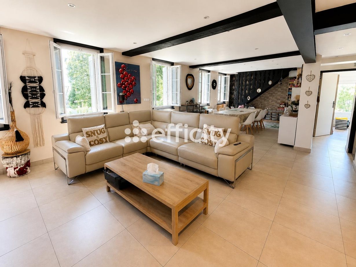 Maison à vendre, 171m², La Lande-de-Fronsac