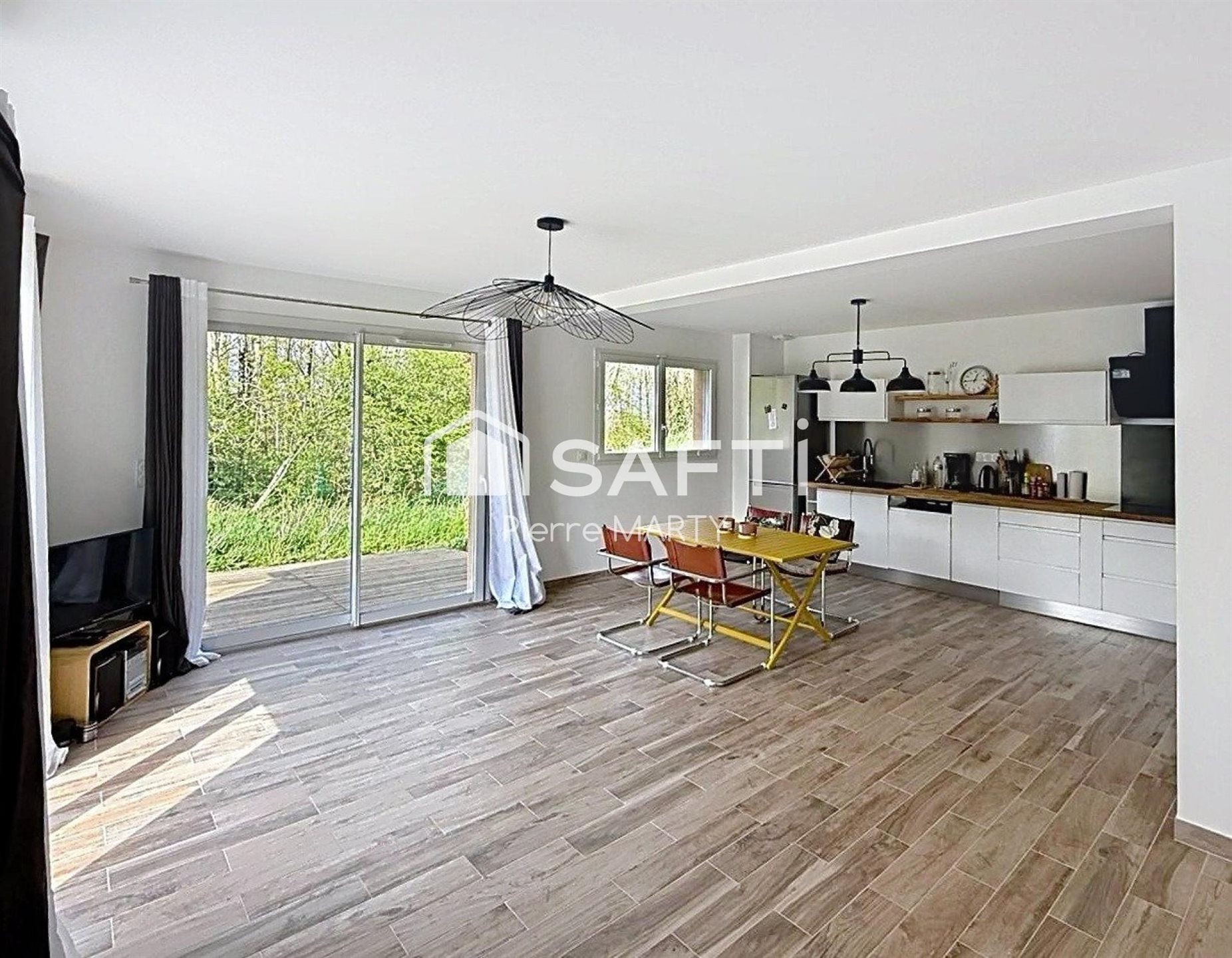 Maison à vendre, 94m², Sougéal