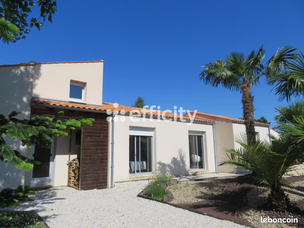 Maison à vendre, 212m², Courçon