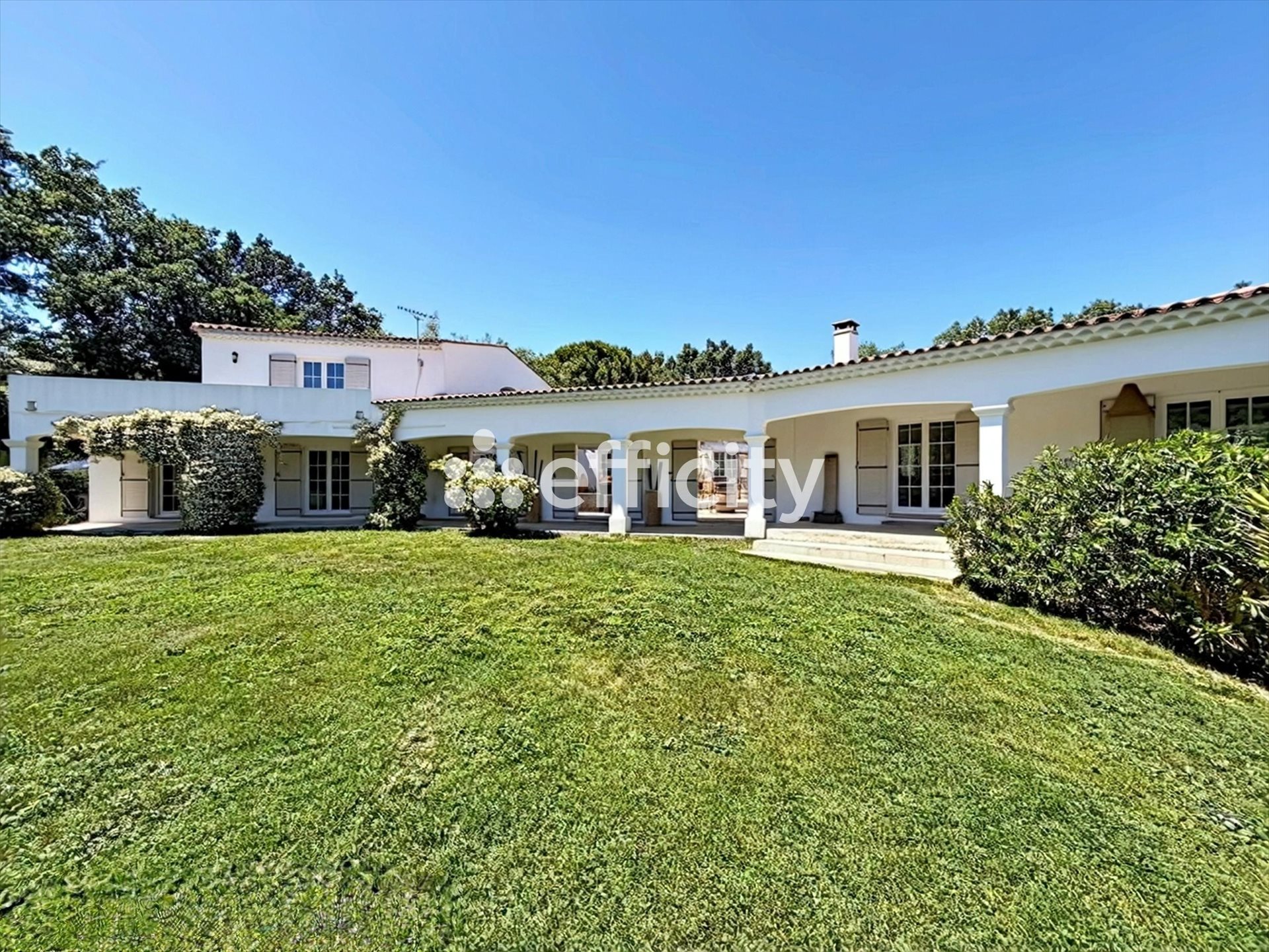 Maison à vendre, 255m², Eguilles
