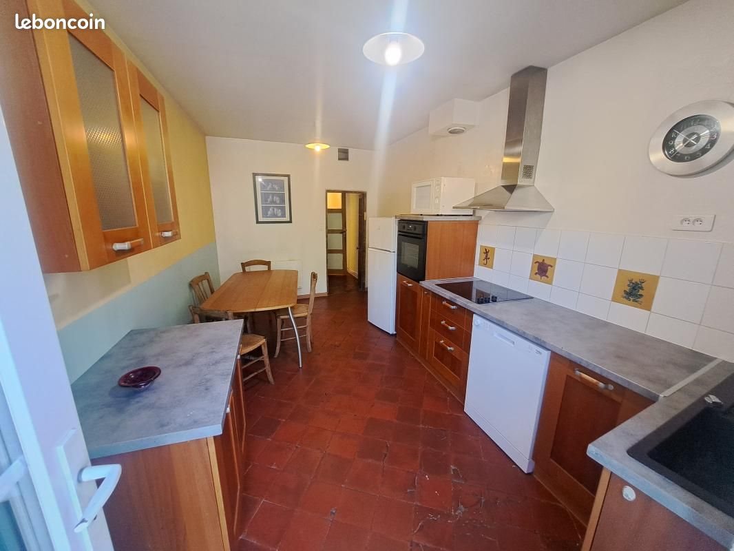 Maison à louer, 58m², Peyrolles-en-Provence