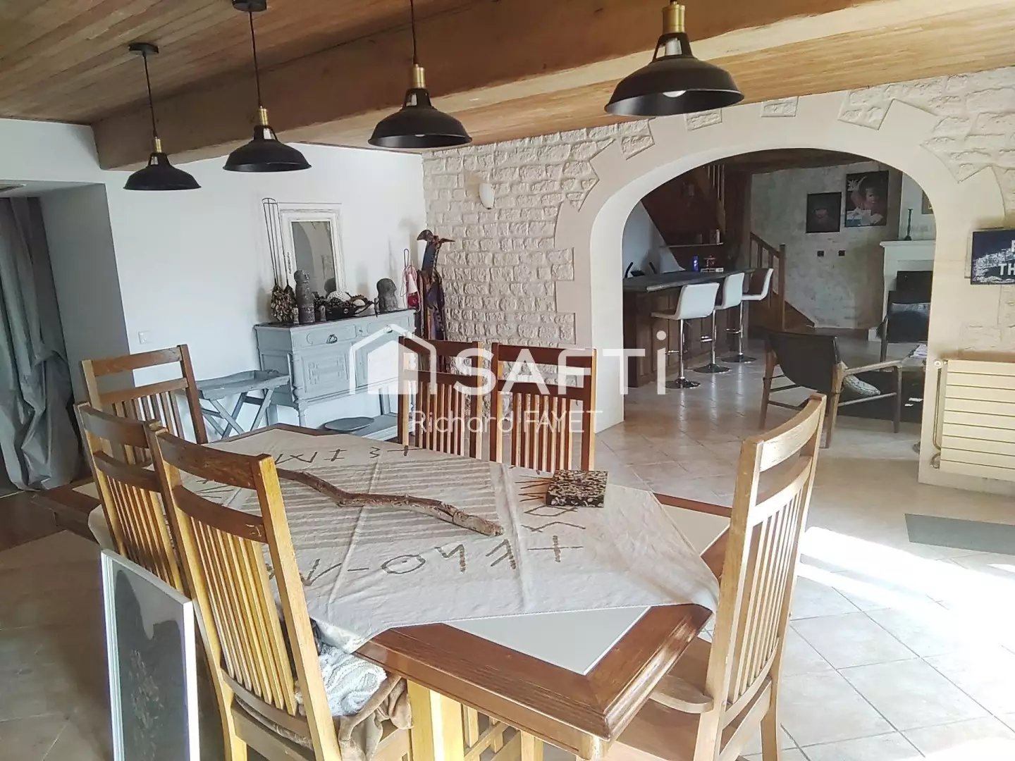 Maison à vendre, 211m², Saint-Genis-de-Saintonge