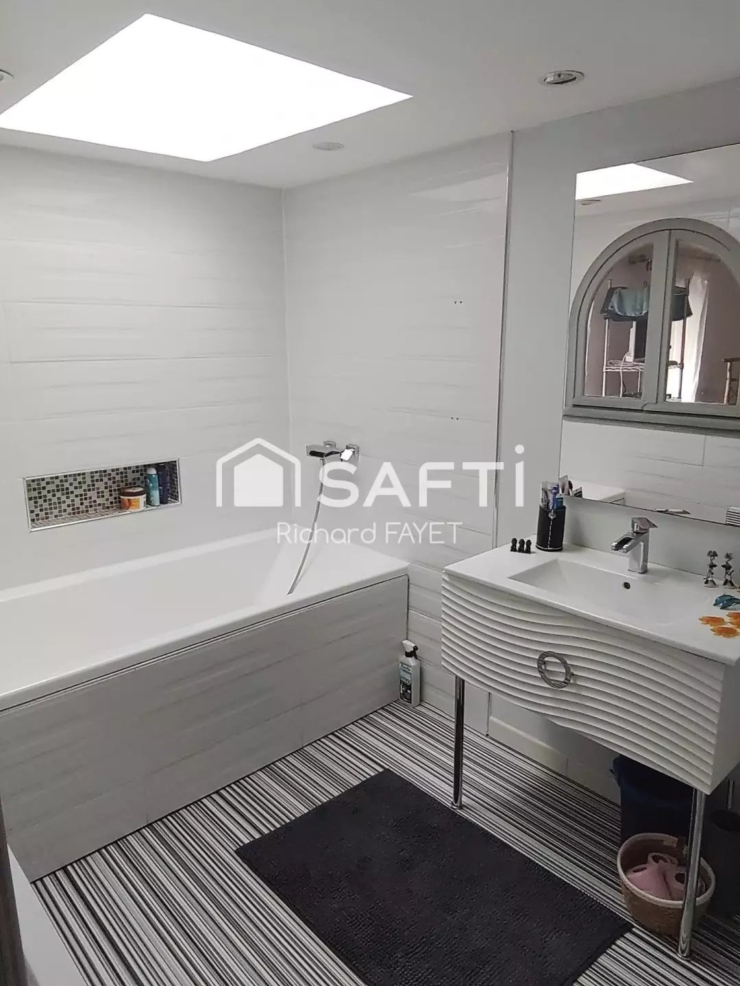 Maison à vendre, 211m², Saint-Genis-de-Saintonge