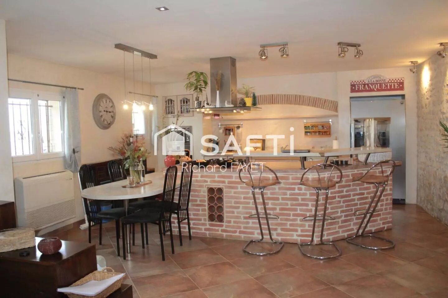 Maison à vendre, 497m², Mosnac
