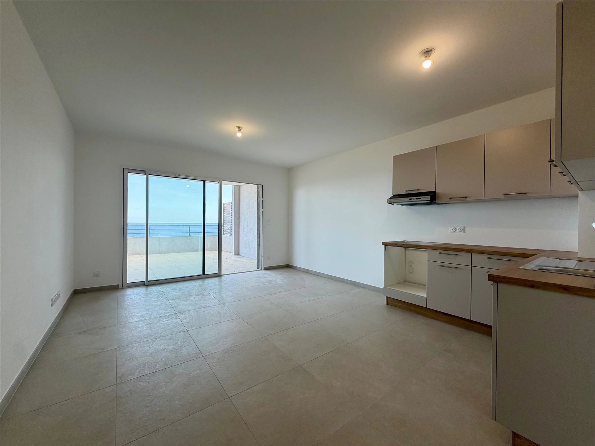 Appartement à louer, 57m², Sari-Solenzara