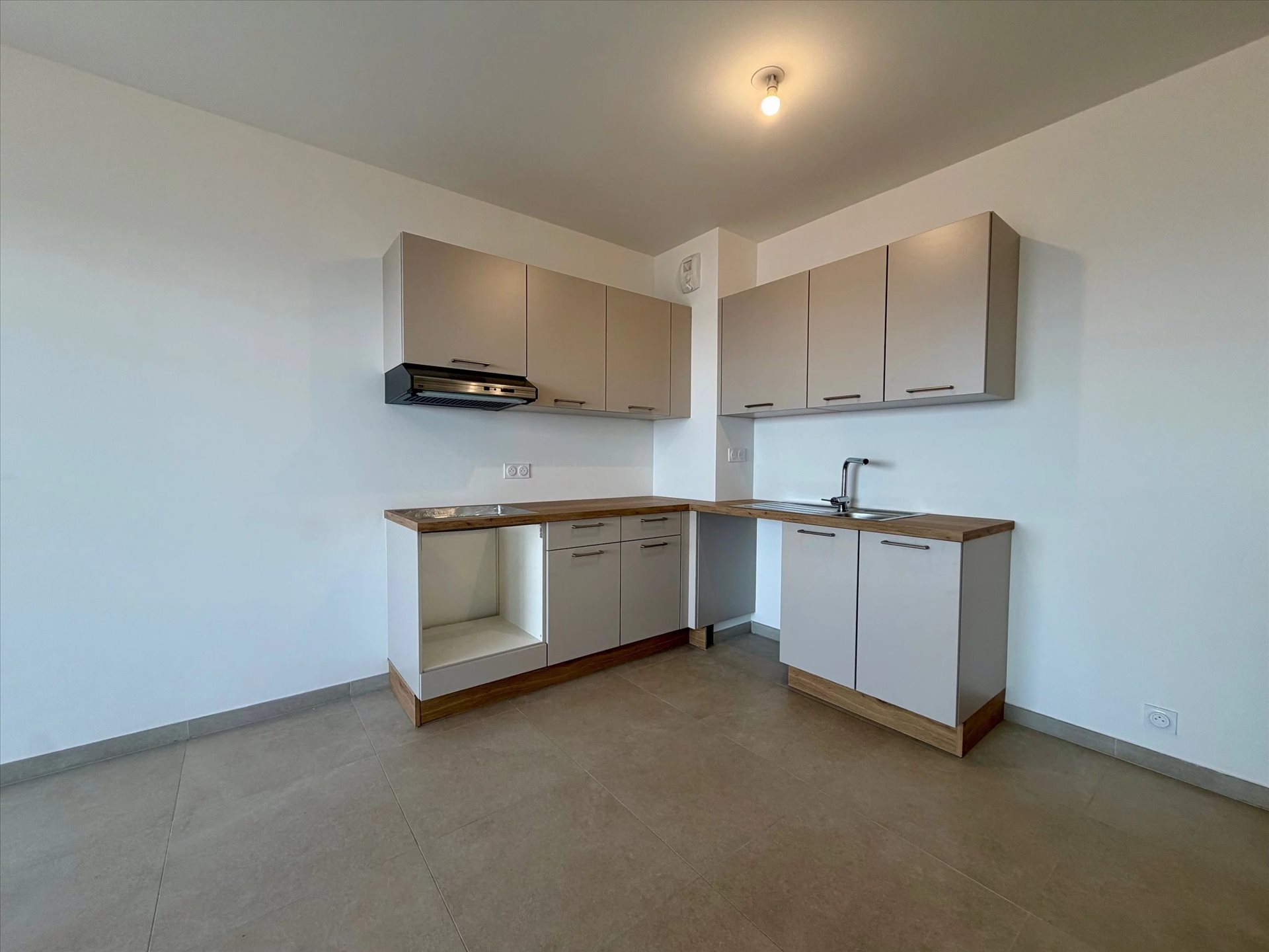 Appartement à louer, 57m², Sari-Solenzara