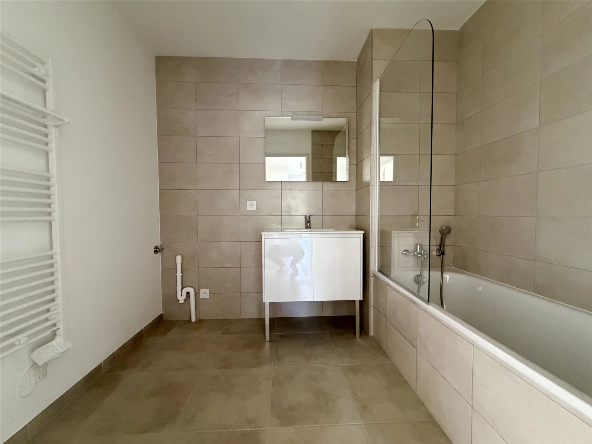 Appartement à louer, 89m², Porto-Vecchio