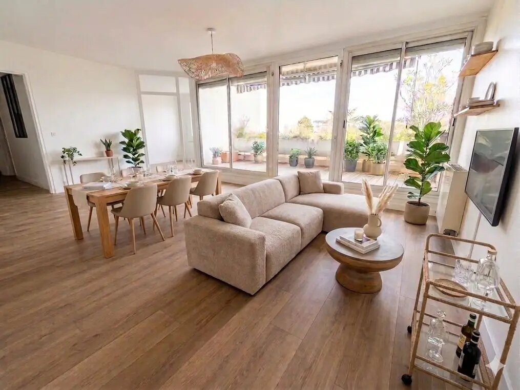 Appartement à louer, 76m², Talence