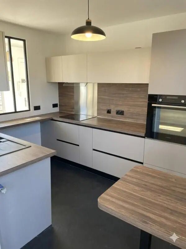 Appartement à louer, 76m², Talence