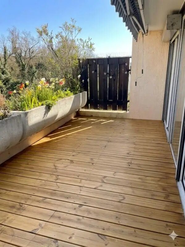 Appartement à louer, 76m², Talence