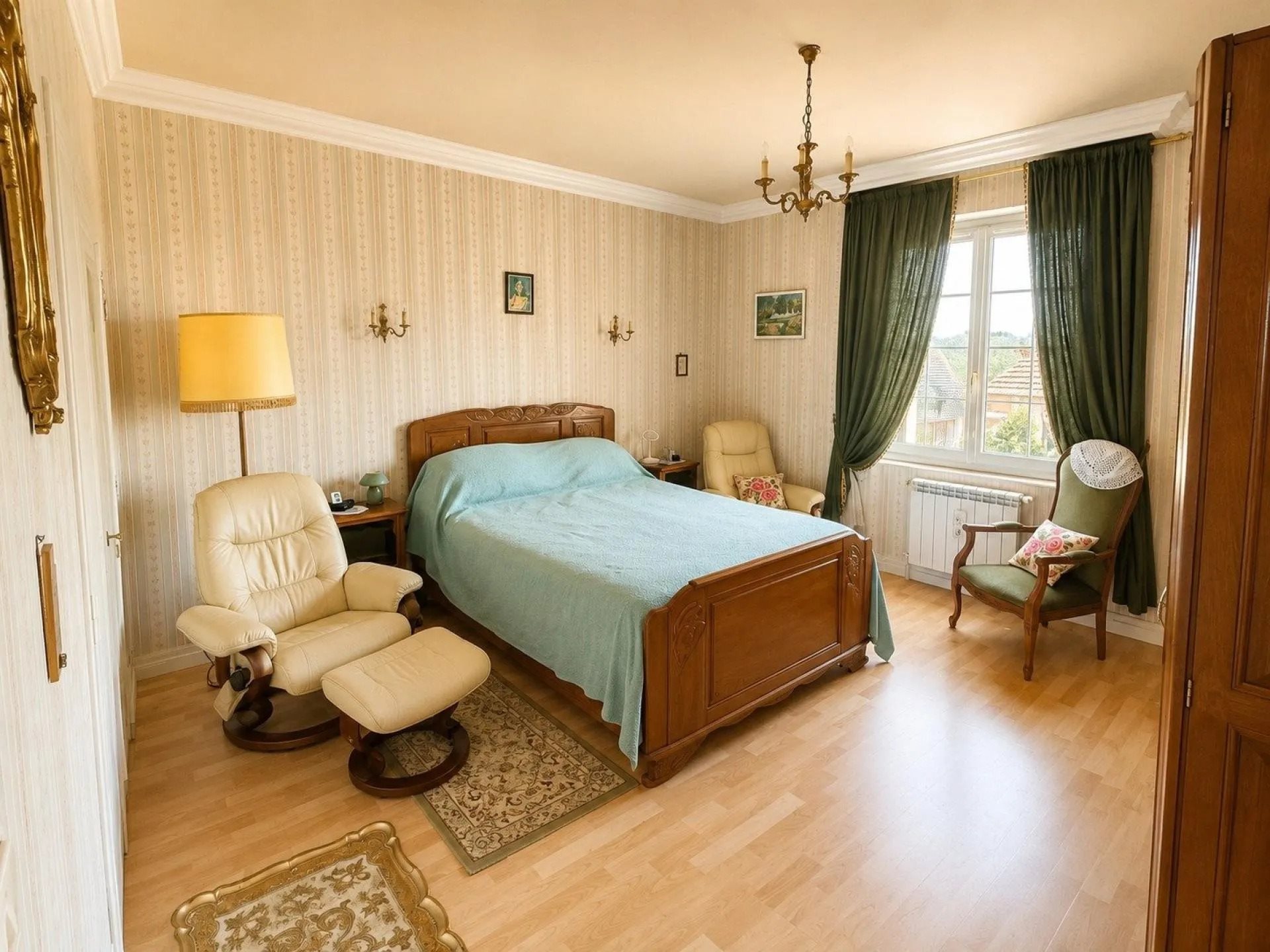 Maison à vendre, 210m², Lussac-les-Châteaux