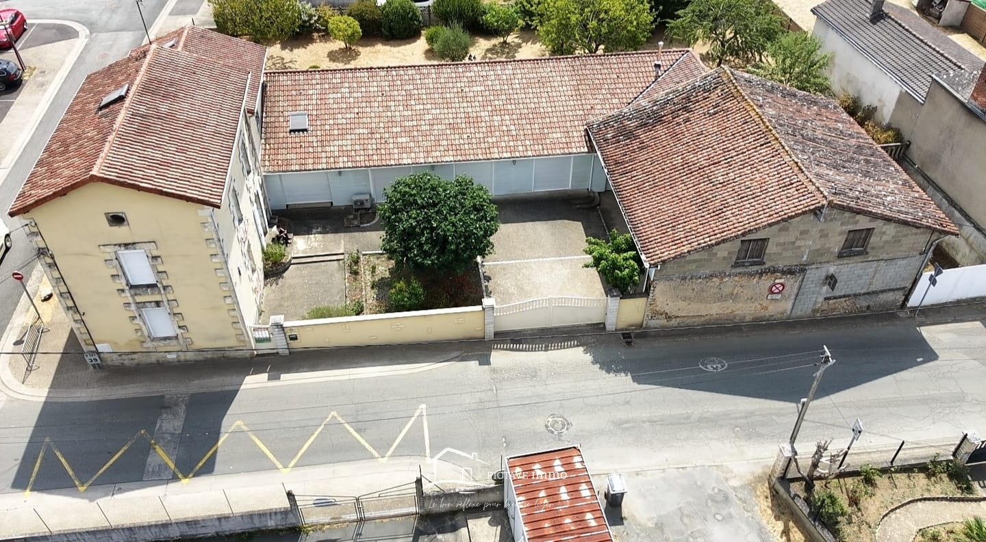 Maison à vendre, 230m², Vasles