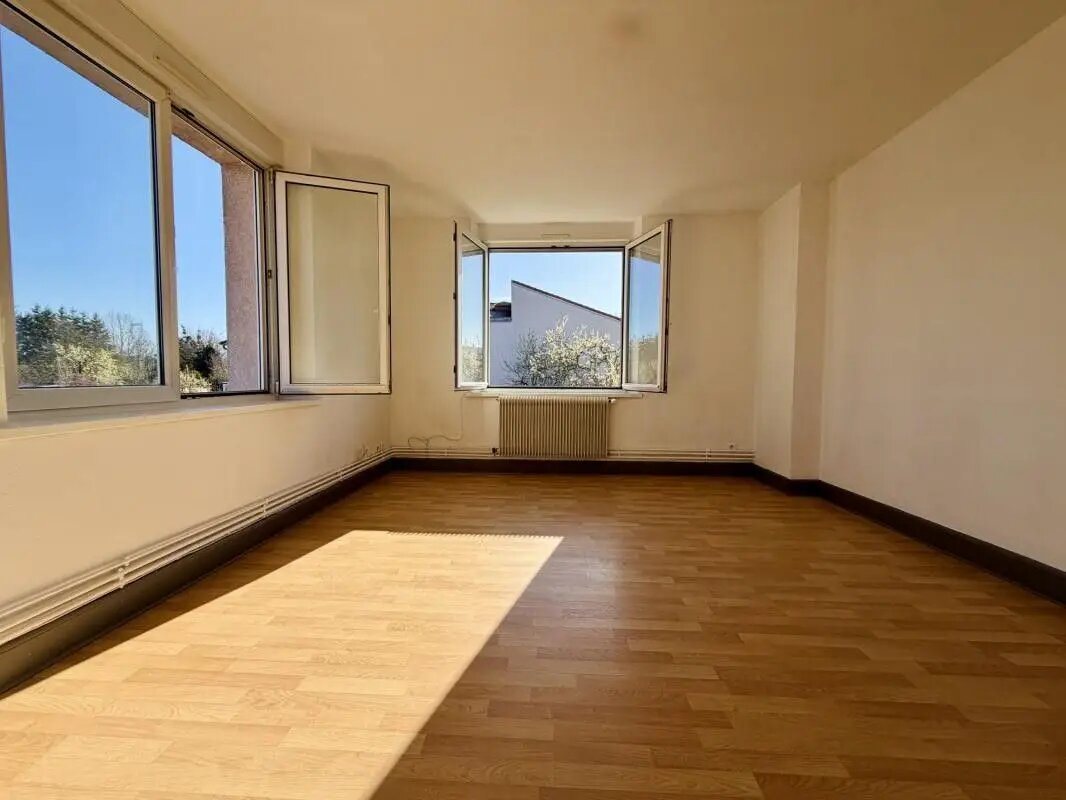 Appartement à louer, 70m², Grandvillers