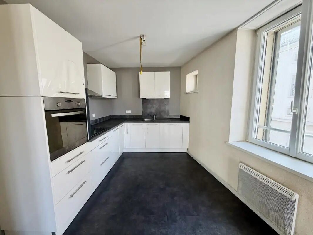Appartement à louer, 92m², Charmes