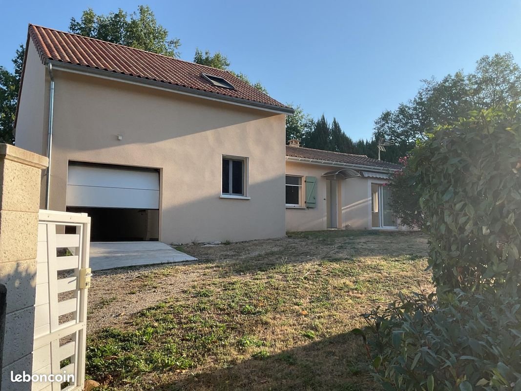 Maison à vendre, 117m², Génis