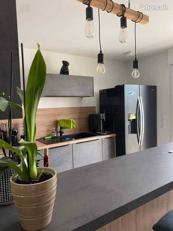 Maison à louer, 85m², Saint-Alban-d'Ay