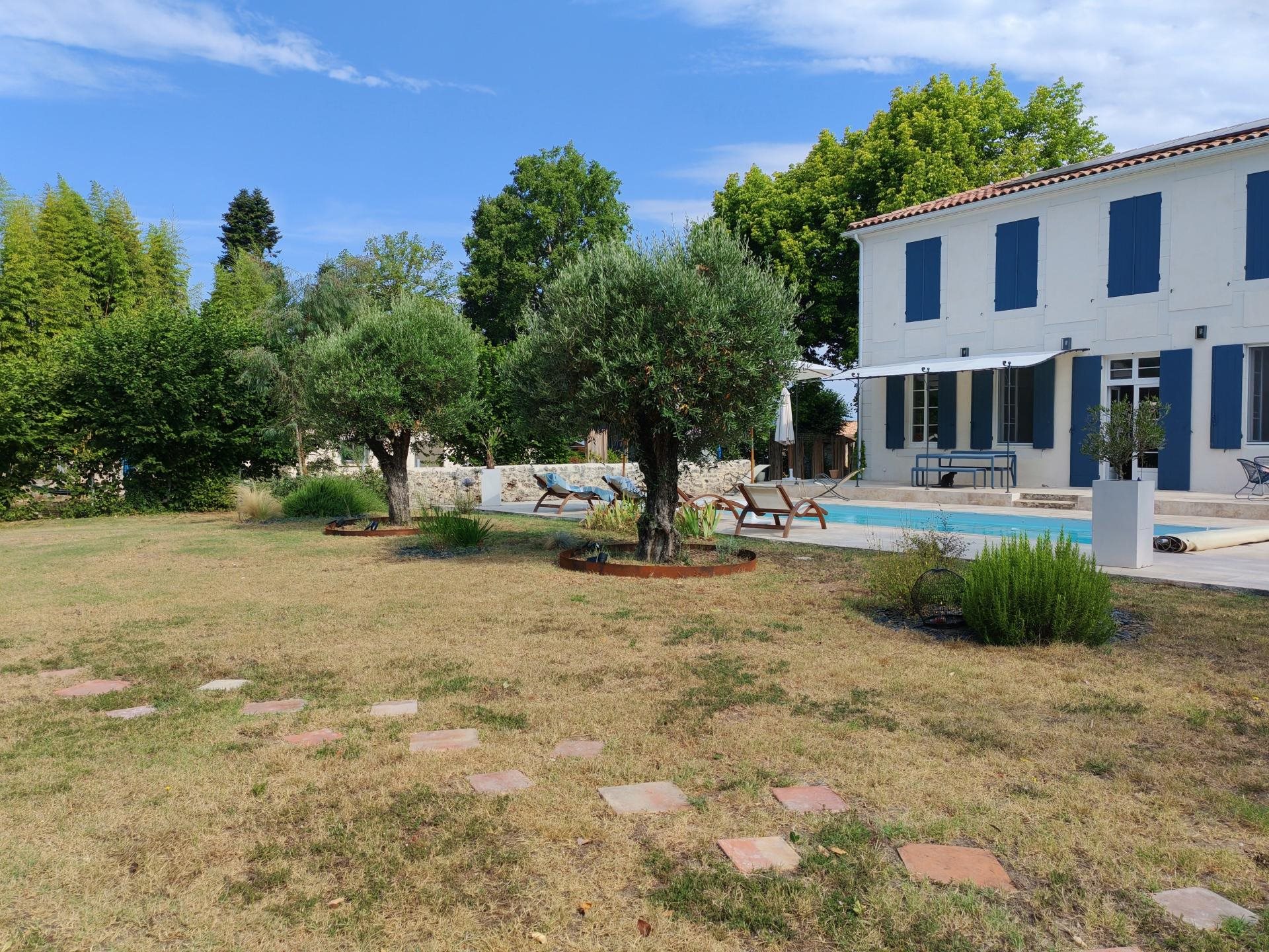 Maison à vendre, 216m², Noaillan