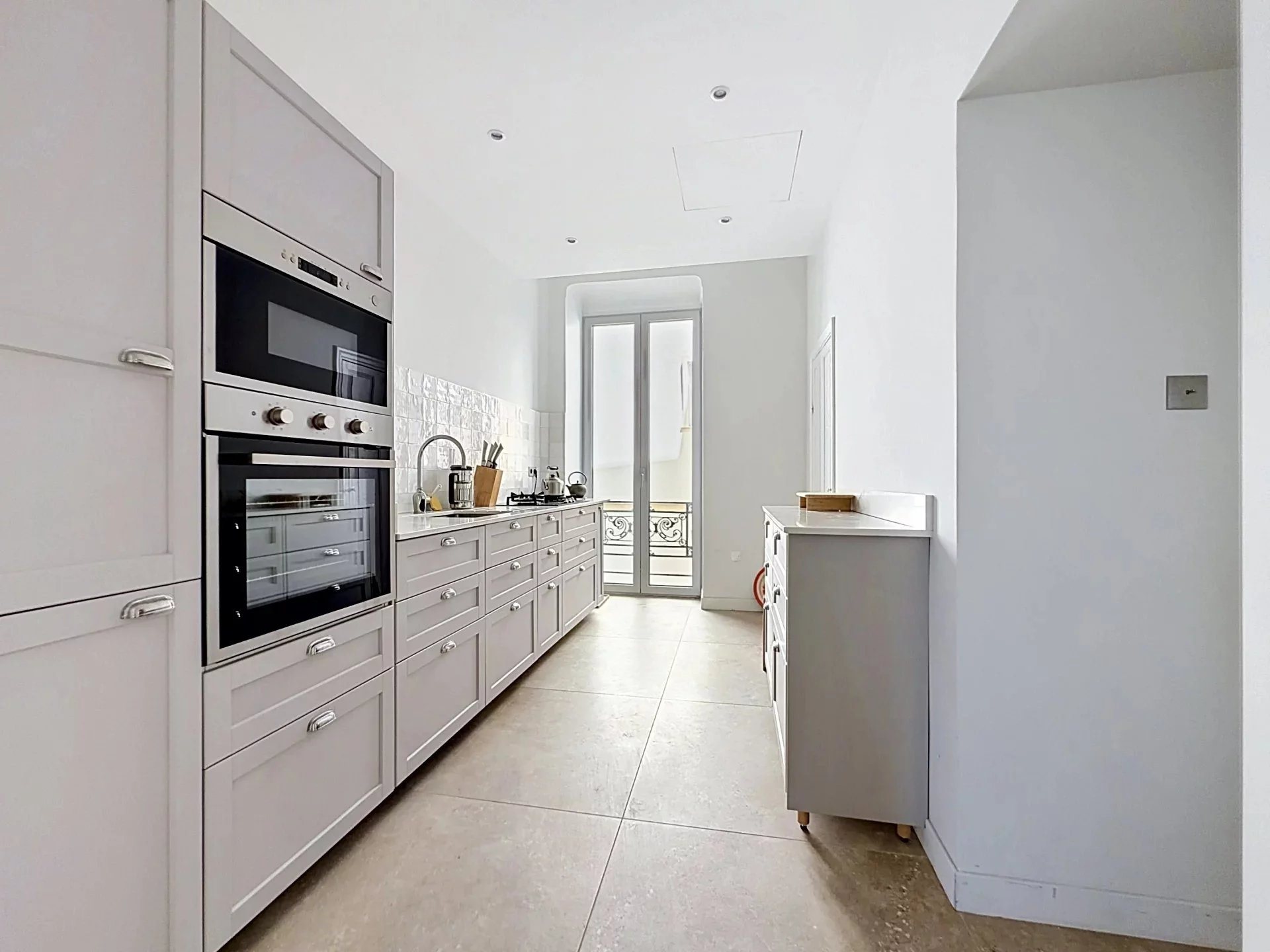 Parc Louisa, character apartment in the heart of an emblematic mansion - Vue 5