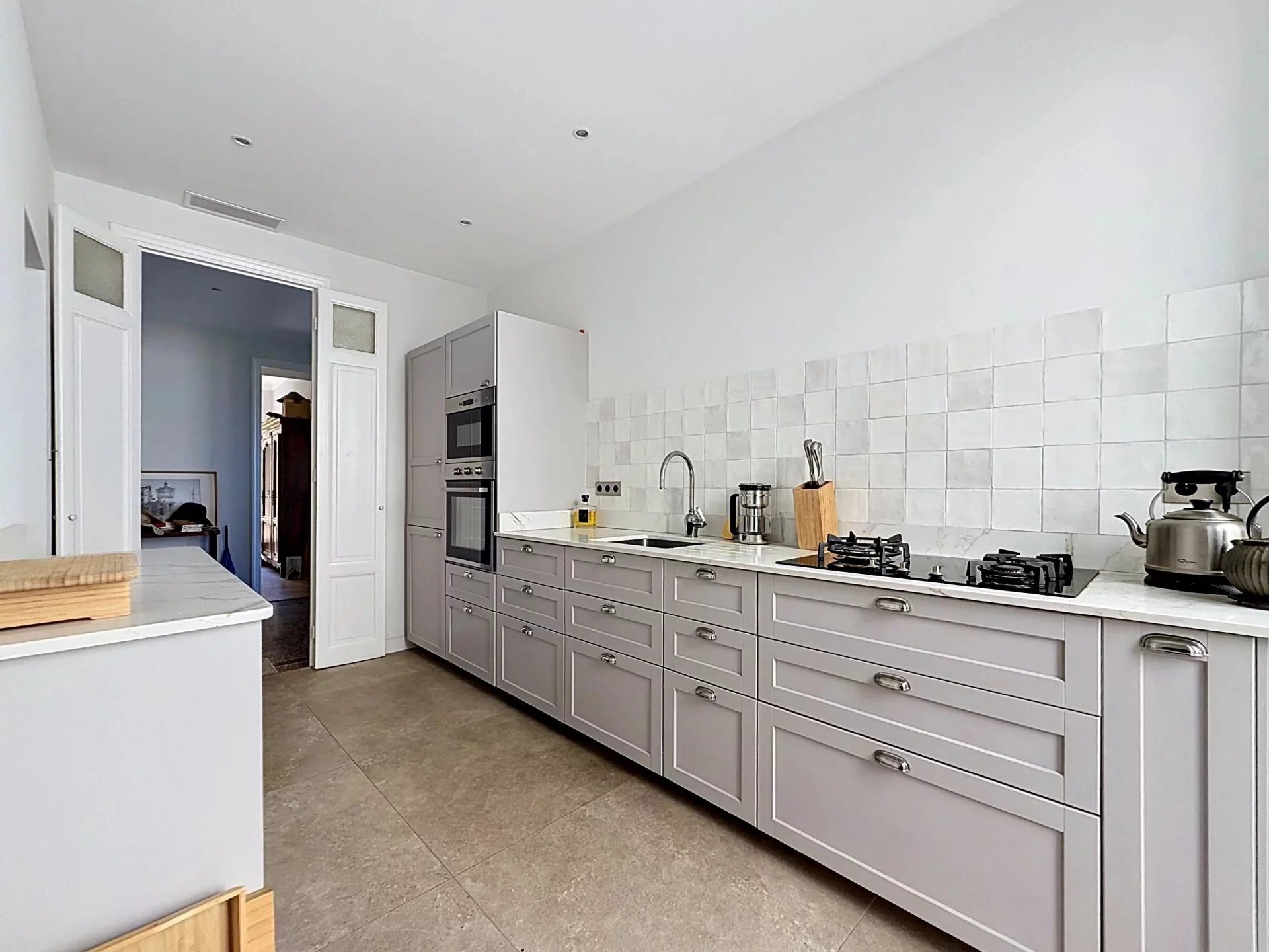 Parc Louisa, character apartment in the heart of an emblematic mansion - Vue 6