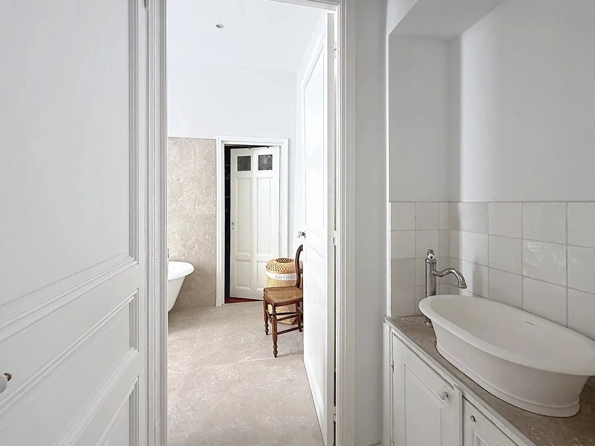 Parc Louisa, character apartment in the heart of an emblematic mansion - Plus