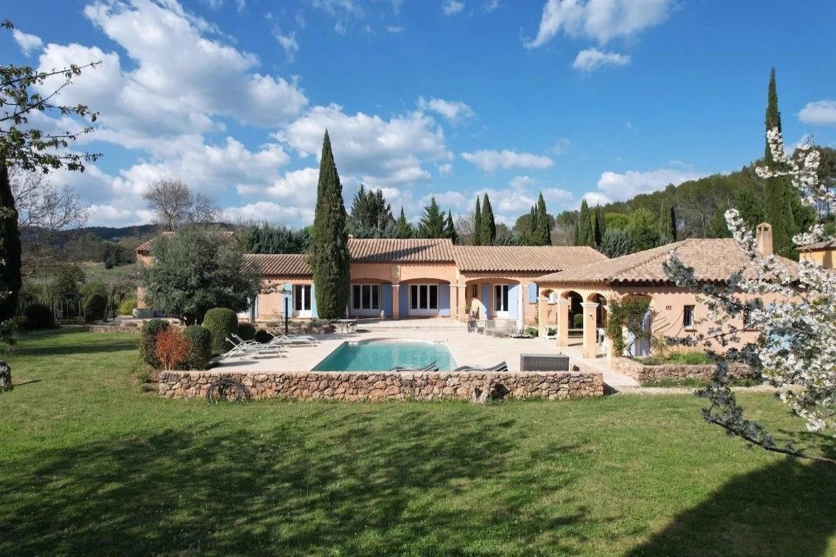 Maison à vendre, 233m², Cotignac