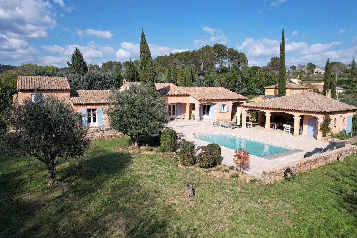 Maison à vendre, 233m², Cotignac