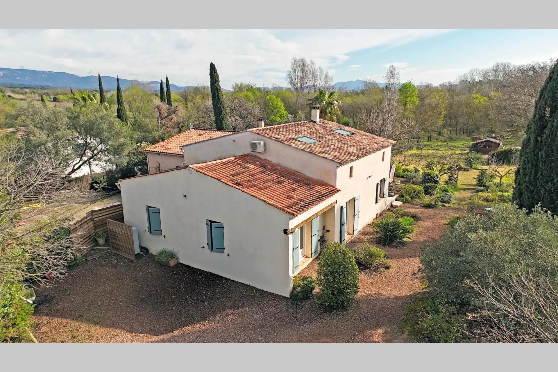 Maison à vendre, 160m², Roquebrune-sur-Argens