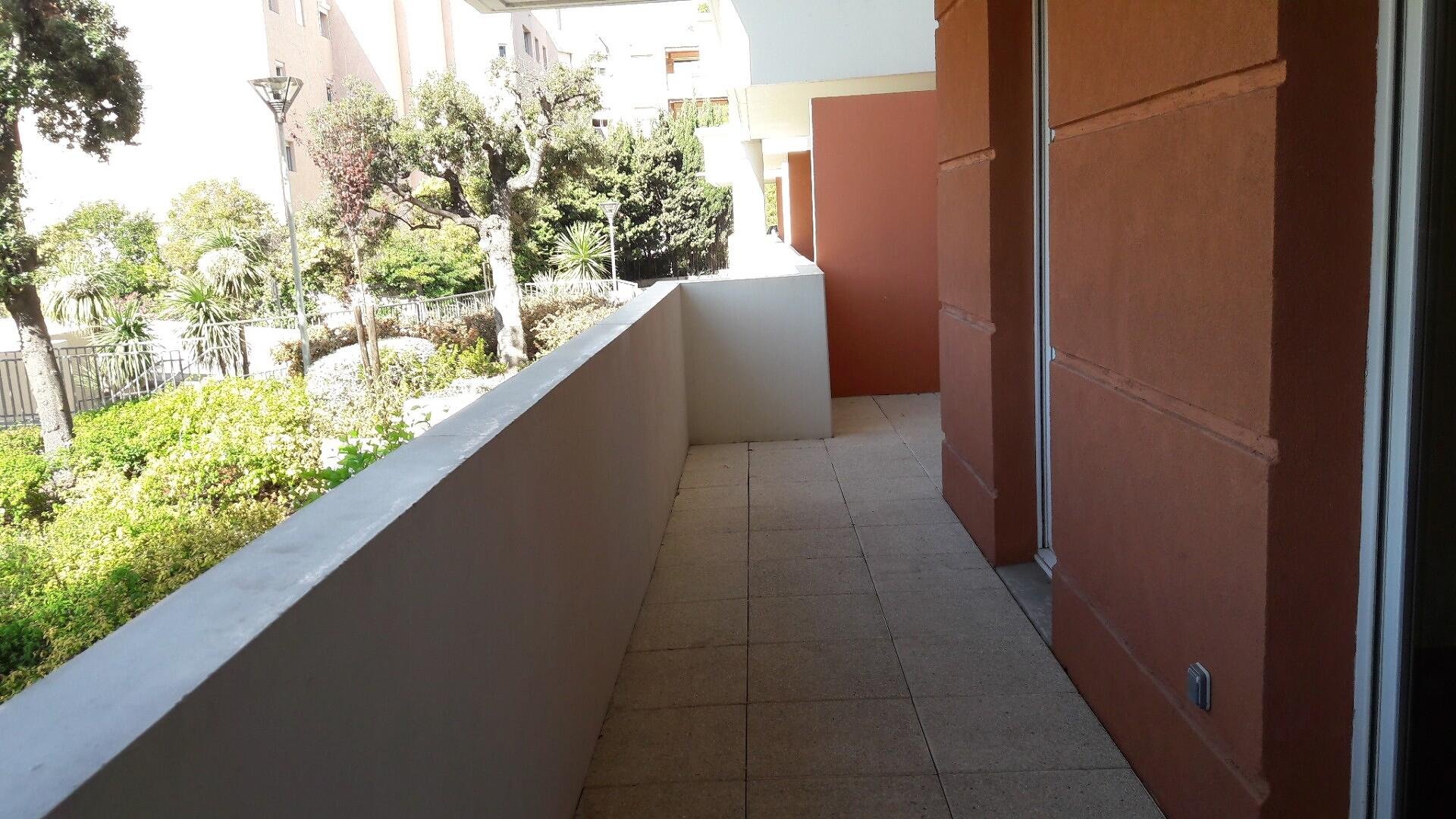 Appartement à louer, 65m², Marseille 8ème