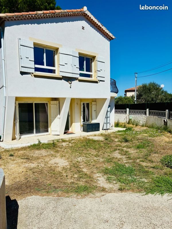 Maison à vendre, 73m², Saint-Mitre-les-Remparts