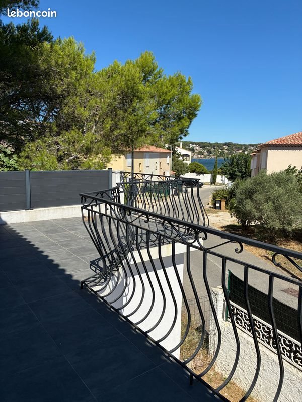 Maison à vendre, 73m², Saint-Mitre-les-Remparts