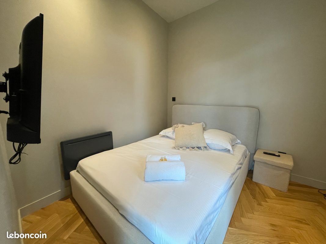 Appartement à louer, 27m², Écully