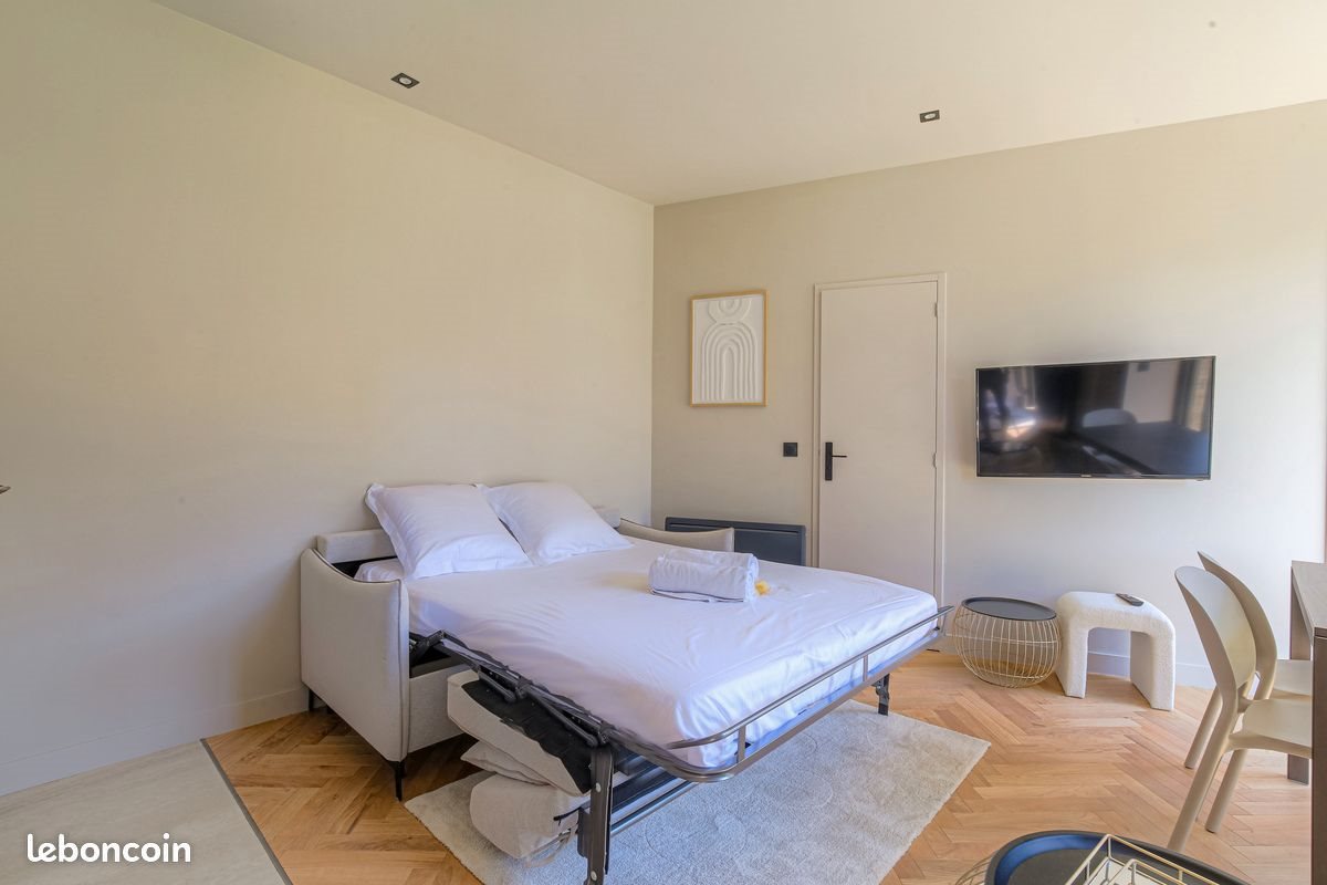 Appartement à louer, 27m², Écully