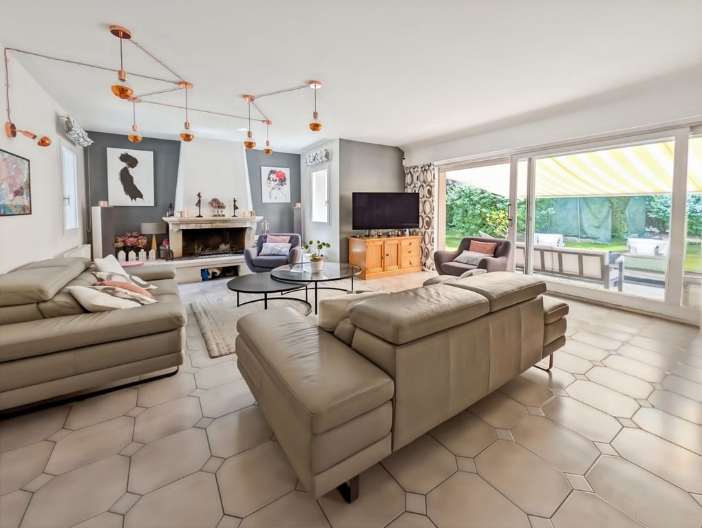 Maison à vendre, 202m², Feucherolles