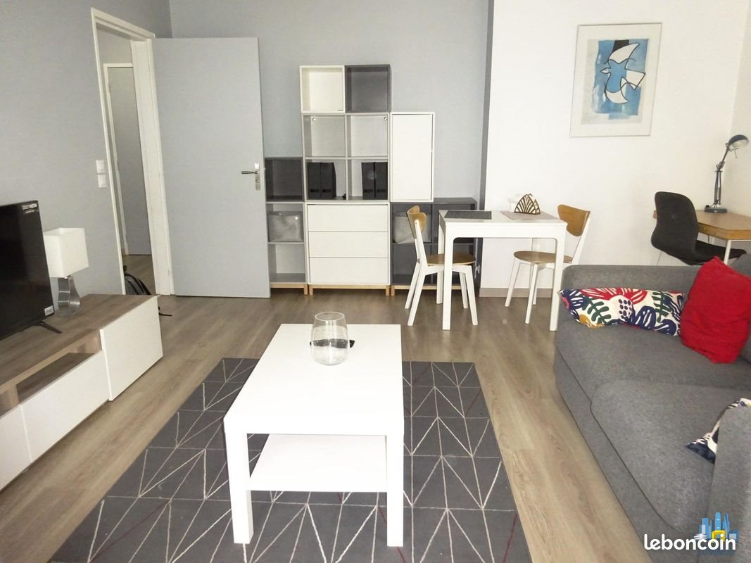 Appartement à louer, 46m², Courbevoie