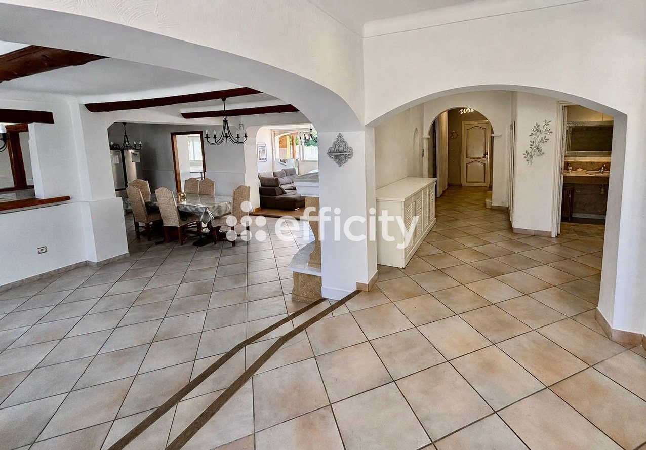 Maison à vendre, 190m², Gardanne