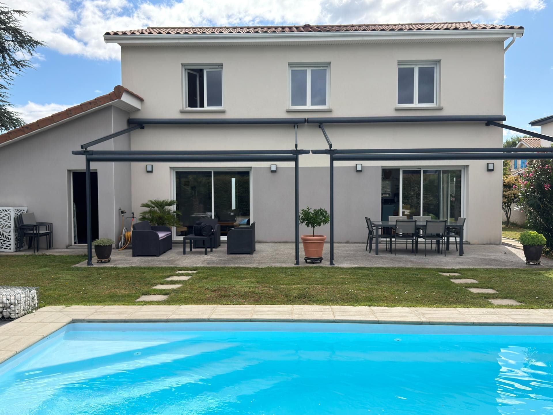 Maison à vendre, 122m², Mions