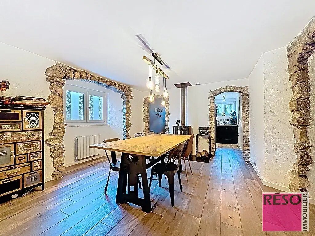Maison à vendre, 157m², Saint-Cergues