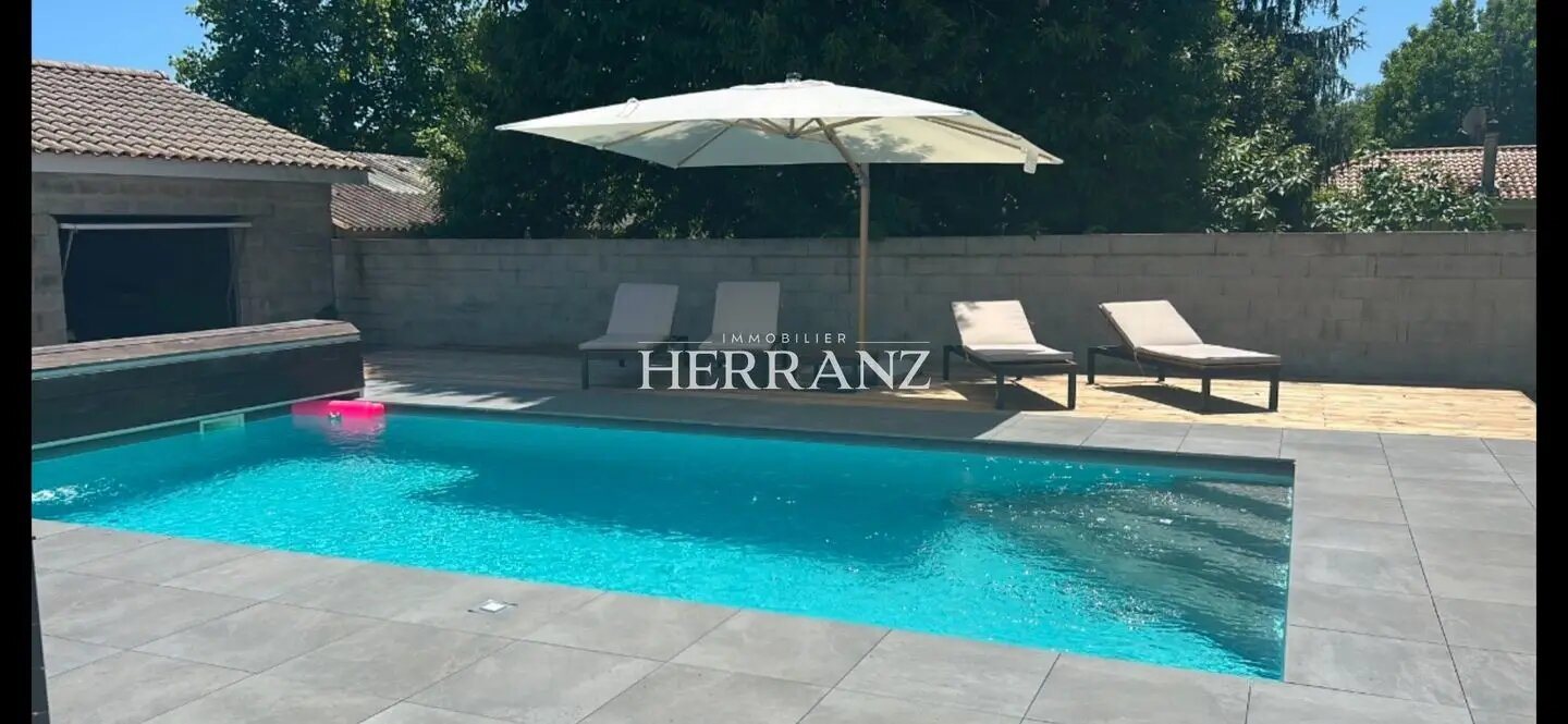 Maison à vendre, 185m², Gauriaguet