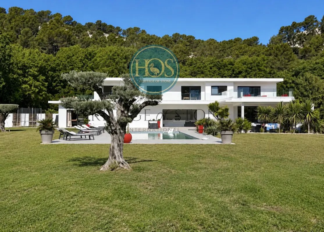 Maison à louer, 350m², Meyreuil