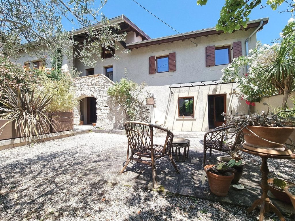 Maison à vendre, 186m², Saint-Genis-les-Ollières