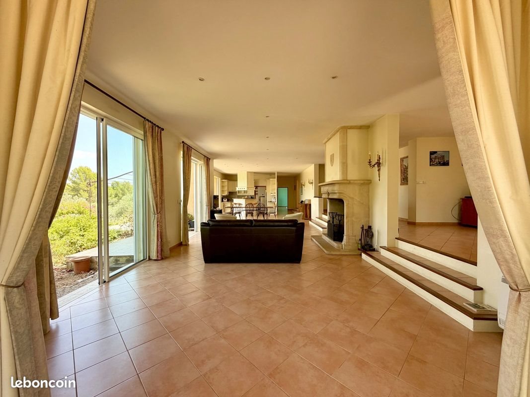 Maison à vendre, 303m², Draguignan