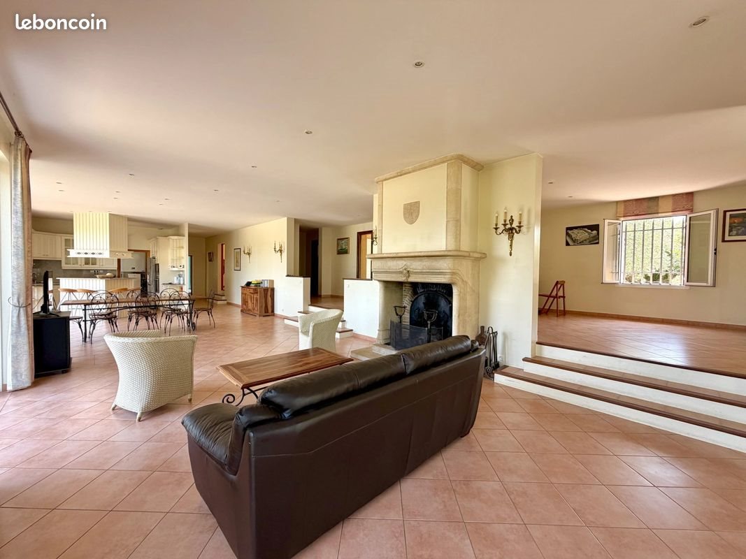 Maison à vendre, 303m², Draguignan