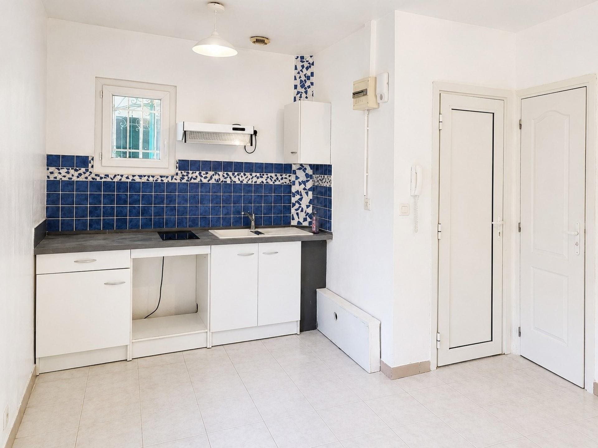 Appartement à vendre, 28m², Eyguières