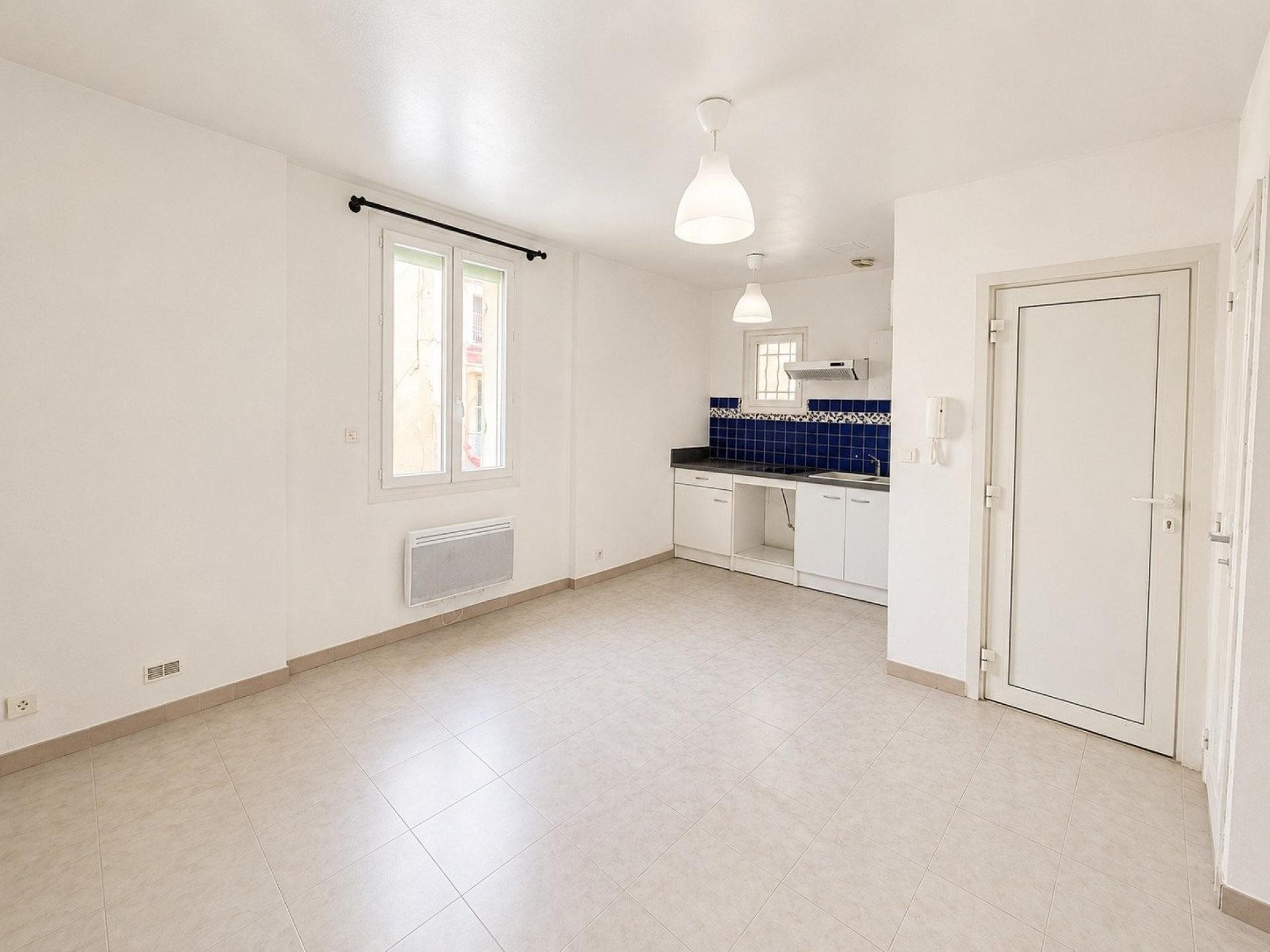 Appartement à vendre, 28m², Eyguières