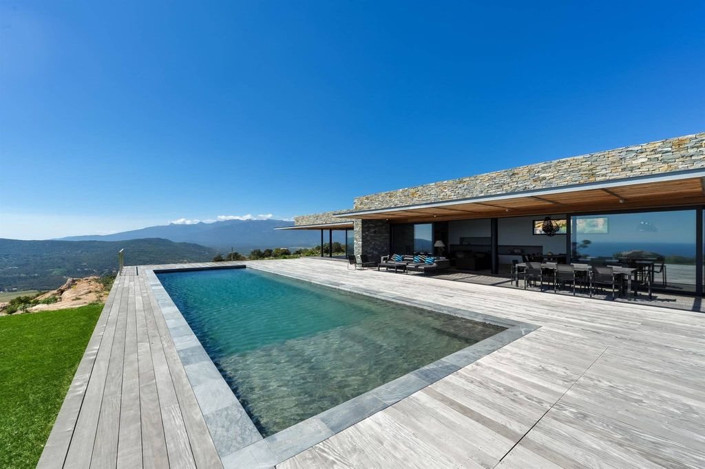 Maison à louer, 240m², Porto-Vecchio