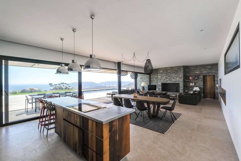 Maison à louer, 240m², Porto-Vecchio